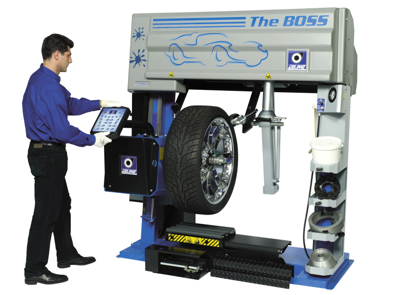 Автоматический шиномонтажный комплекс для колёс л/а Giuliano THE BOSS II (220V)